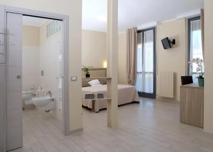 Готель Gioiosa Діано-Марина